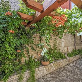 4-5 bedroom villa with Split City and Sea Views sleeps 8-10